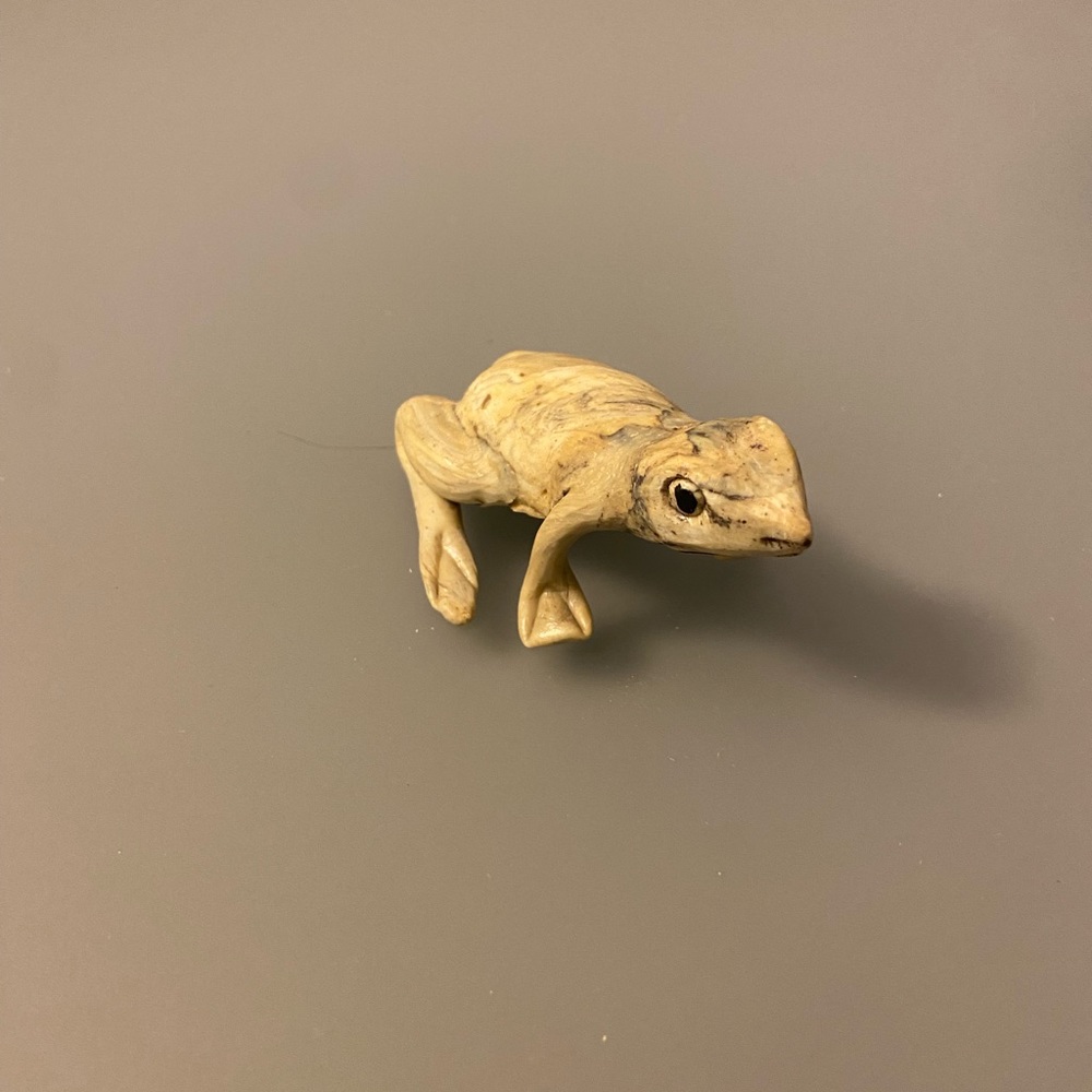 Frogs made from bones